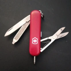 Victorinox Signature Lite - Red -Campsite equipment 0.6226 4 600x600 1cfb821d a129 4e09 82a7 0da78b2e2f3a