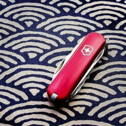 Victorinox Rambler - Red -Campsite equipment 0.6363 3 600x600 534112c5 d802 4512 961b d7699b141fef