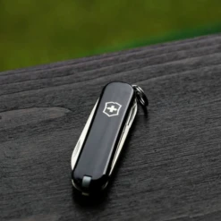 Victorinox Executive - Black 9 Victorinox Executive - Black -Campsite equipment 0.6603.3 3 600x600 e604a85e bae7 4429 b186 25982d068f0f