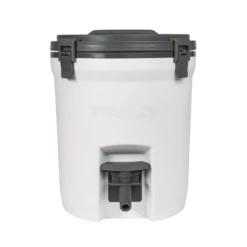 Stanley Adventure Water Jug 2 Gallon 24 Stanley Adventure Water Jug 2 Gallon -Campsite equipment 10 01938 011 2