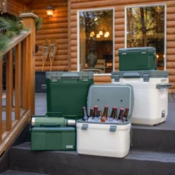STANLEY® Adventure Cooler 16QT -Campsite equipment 16 03b709fd 4ede 413b a570 37cd9d53e1be