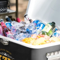 KZM Ice Cooler Box -Campsite equipment Untitled 1000x1000px 9 3f50b824 edb6 44c5 8d88 96a978d346f6