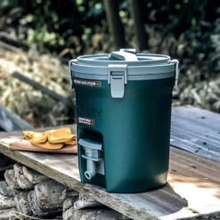 Stanley Adventure Water Jug 2 Gallon 32 Stanley Adventure Water Jug 2 Gallon -Campsite equipment d6e1337afbd660455eb9477fbc04da71 600x600 6b273b4b b1e2 4698 9efc c33ddca65a34